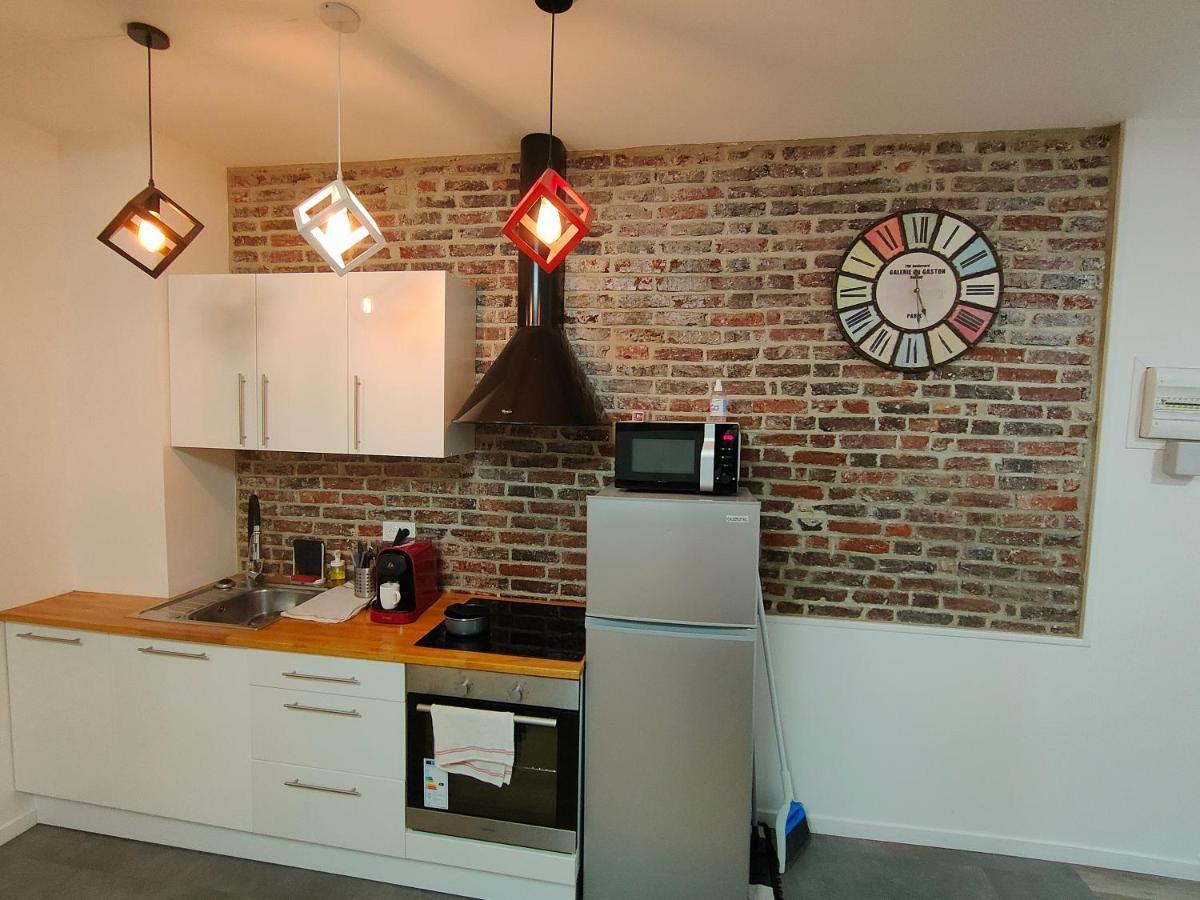 Les Lofts De Provins: Apt 5 Exteriör bild